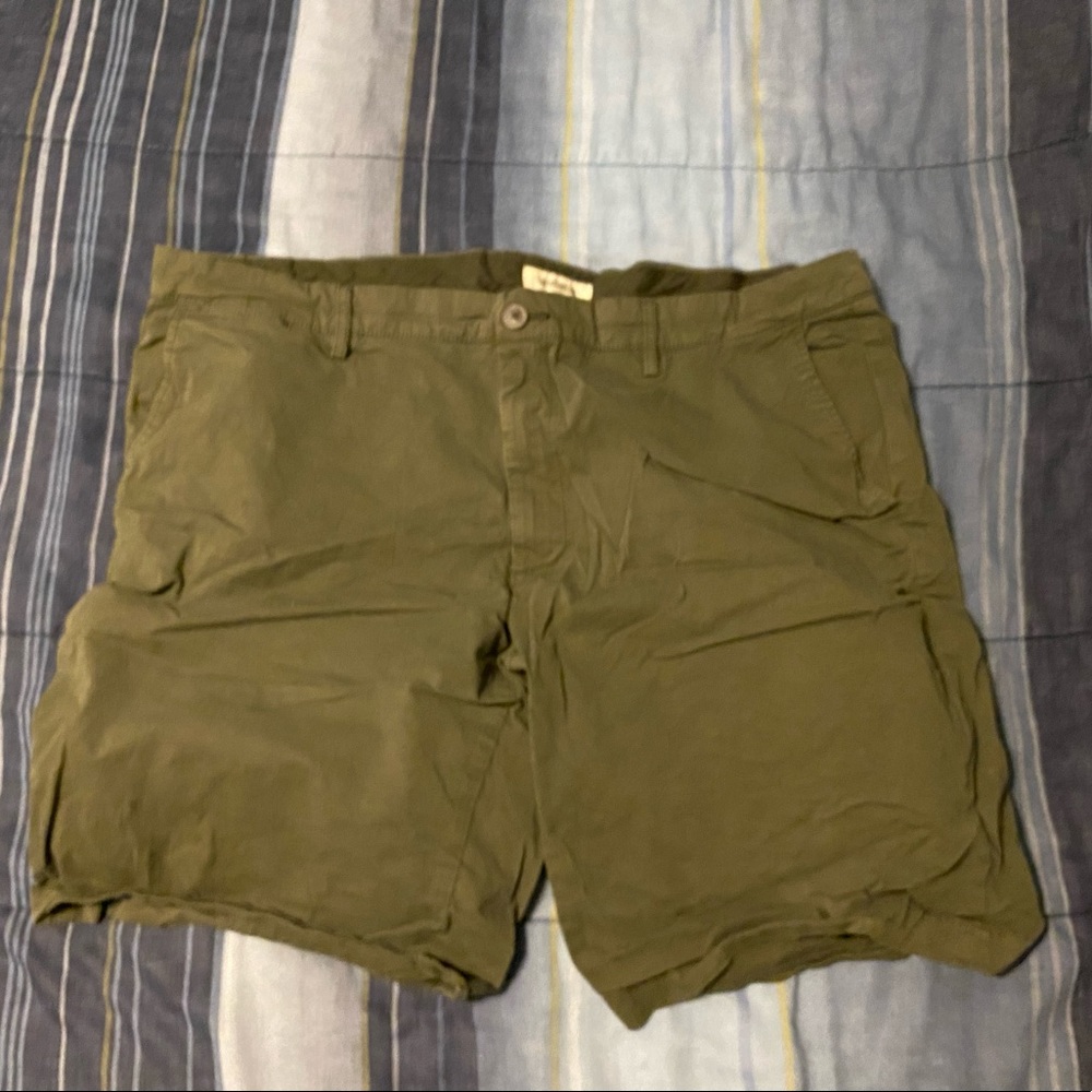 Goodthreads Slim-Fit 11" Flat-Front Comfort Stretch Shorts Size 42 Brown & Green